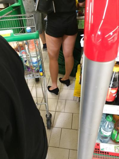 7P Geile Bitch vor mir im Marktkauf Bielefeld