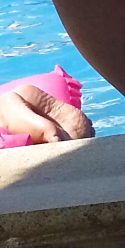 11P Pieds de trentenaire en vacances