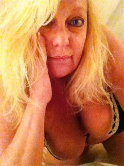 25P Mamie séduisante! (53 ans Lisa)