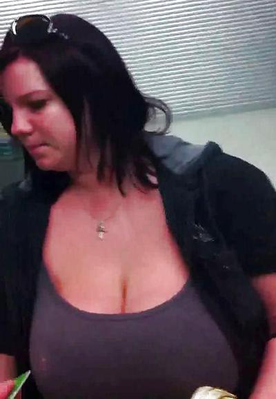 7P Candid Busty BBW Shopper