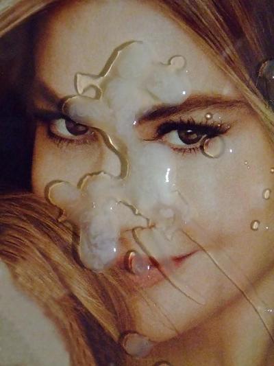 16P Sofia Vergara obtient un soin du visage au lait pour homme