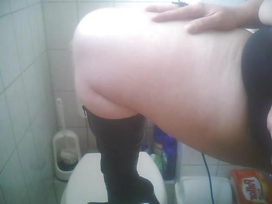19P トイレの女