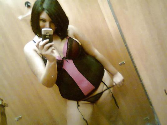 15P Gorgeous Chubby Babe