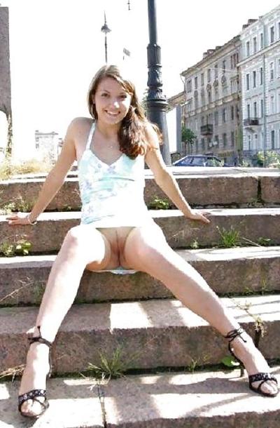 24P Nude in Public 2