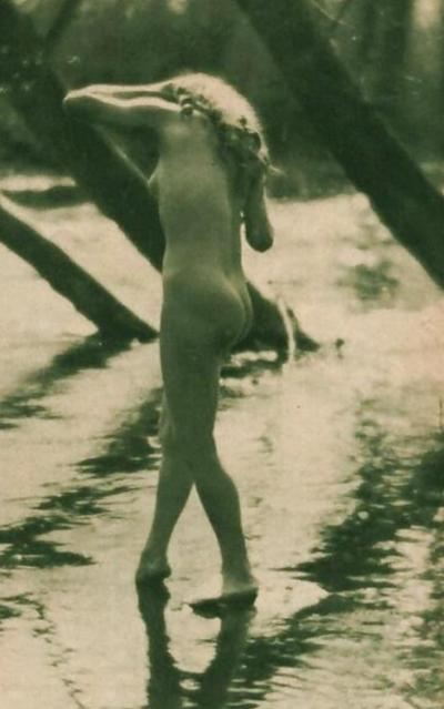 16P Vintage lady's &  Water-num-001