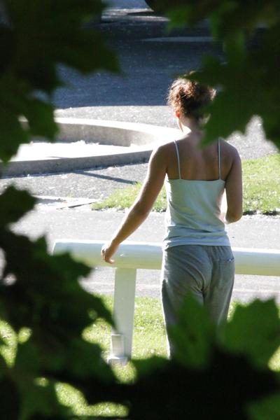 25P Voyeur Camping Naked Girl With Hairy Pussy
