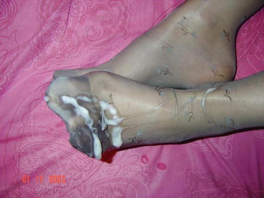 7P Footjob cyr14