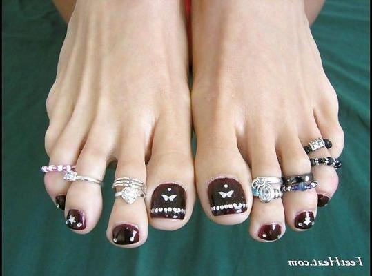 4P Pretty feet.