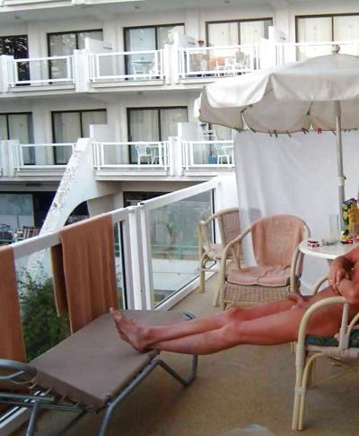 16P Flashing nude on a hotel balcony