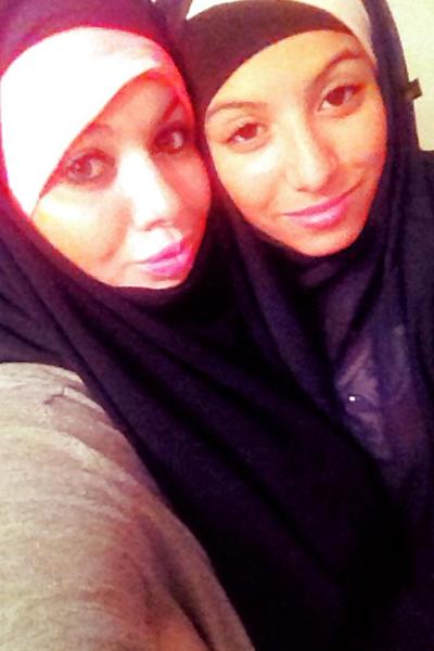 25P Beurette Land 2 L'attaque Du Hijab