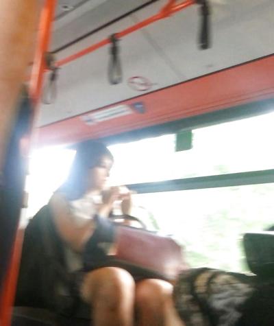 25P Spy old + young in bus romanian