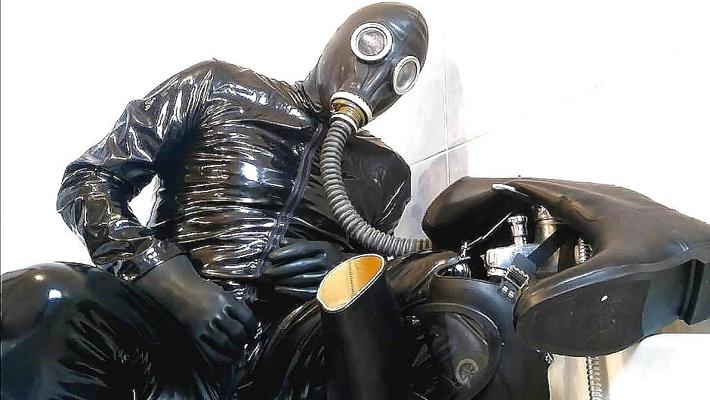 8P Mec Dom en latex 2