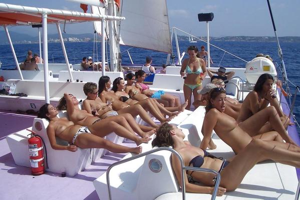 25P Naked on the beach 10