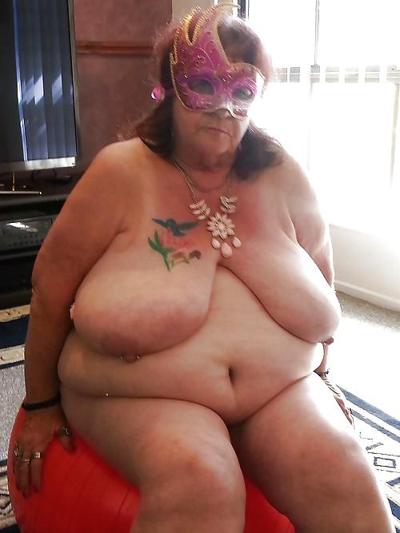 9P Exposed GILF with AWESOME HUGE SAGGY JUGGS