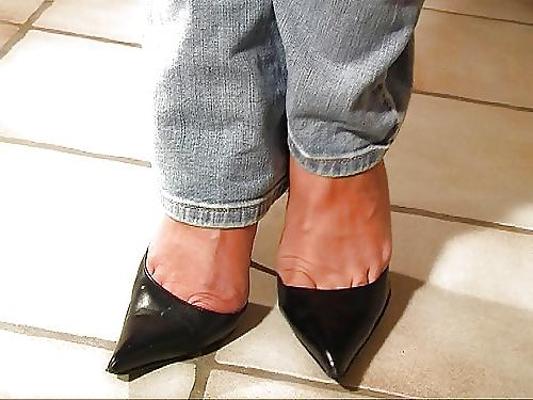 21P Shoejob and high heels