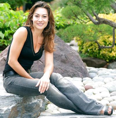 25P シャーリー・ブスケ フランスの女優