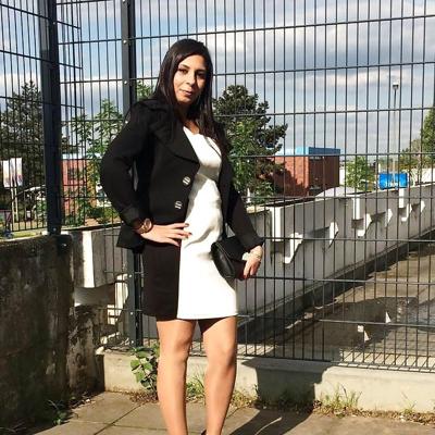 11P Esra turque! Comment tu la baiserais ?