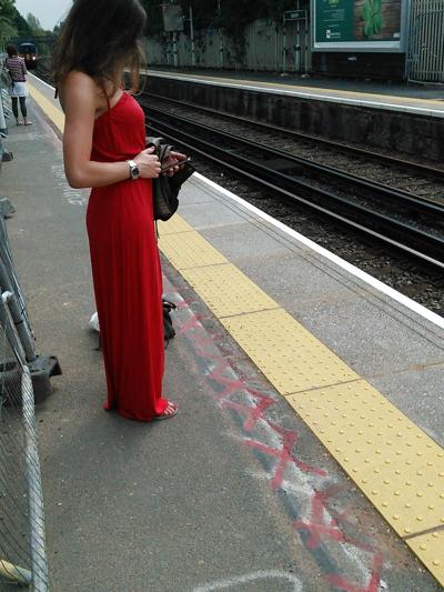 10P Candids de Londonperv 2014 - mayo vol 1 (Train Perving)
