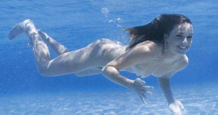 21P Underwater and beach