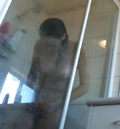 4P Girl nude in shower 5