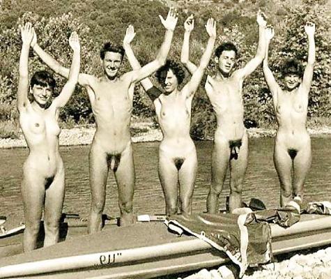 25P Groups Of Naked People - Vintage Edition - Vol. 8
