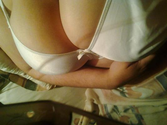 25P Yanitza Chilena Tetona Non-Nude