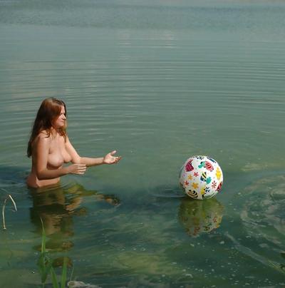 20P Naked beach 93.