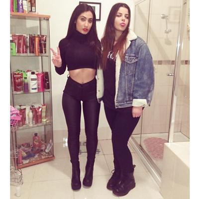 17P Jessica, une jeune albanaise en pleine forme, avec des seins incroyables