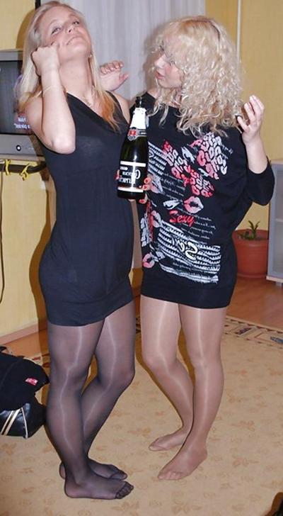 25P June 2014 Party Girls Feet and legs