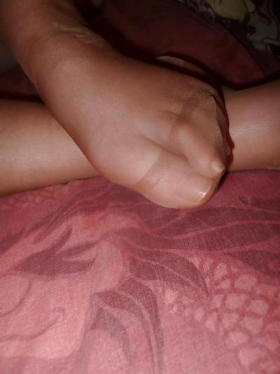 18P Footjob cyr14