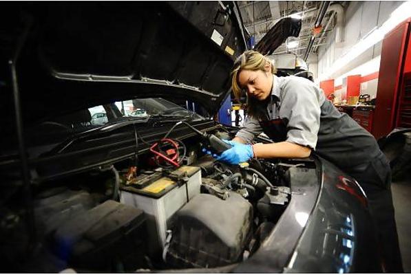 25P Makes me cum part 29: female mechanics