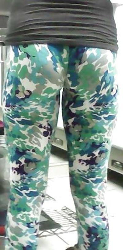 10P Butin latina serré dans un pantalon de yoga pt.2