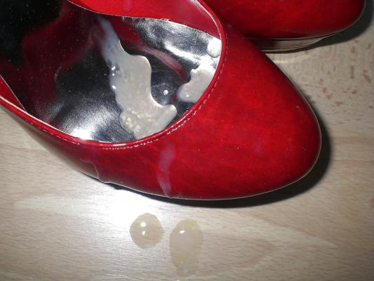 15P Cum no salto vermelho