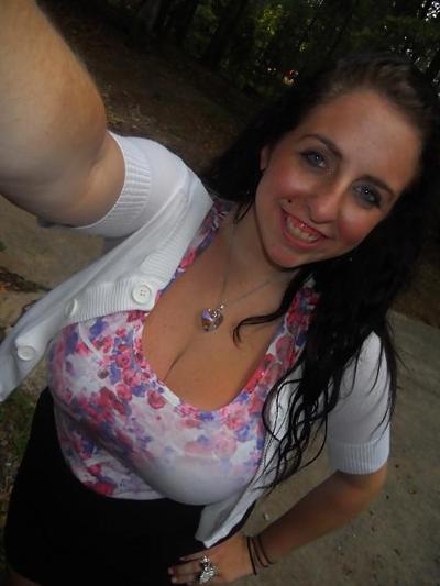 25P Fille américaine aux gros seins