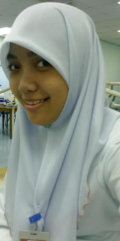 8P Brunei- nurse tudung