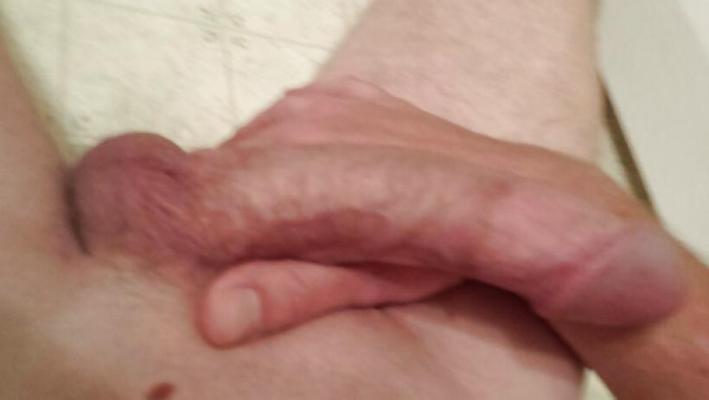 9P (HungHot25) New Big Cock Selfies