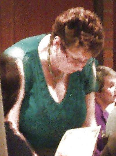 4P Candid Massive Mature Lady Tits