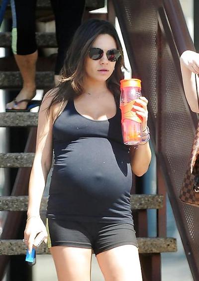 11P Mila Kunis enceinte
