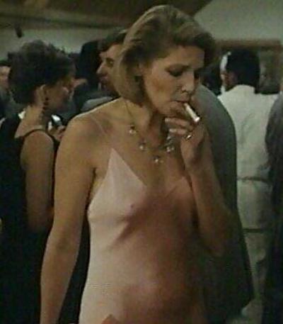 25P Smoking Ladies