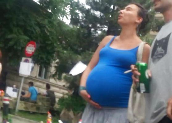 4P Spy pregnant romanian