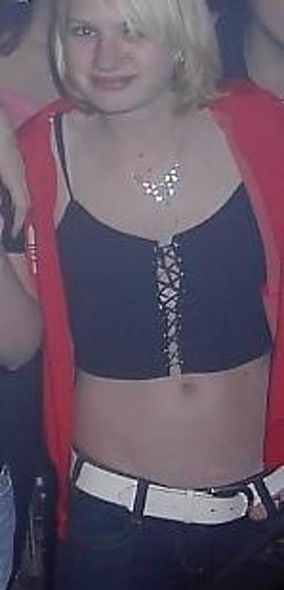 25P Danish teens-185-186-wet t-shirt bra panties upskirt 