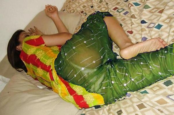 25P Meenakhi und Shamita indische Mädchen