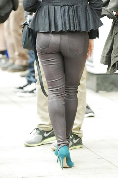 4P Hillary Duff fuckin hot clothes on the street