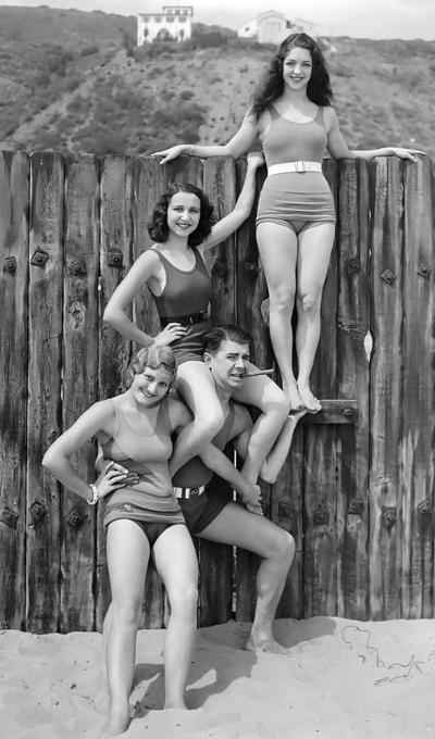 16P Vintage lady's &  Swimware-num-001