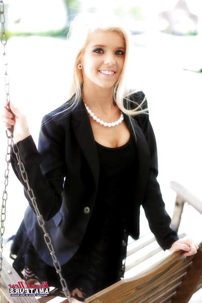 25P BrandNewAmateurs Halle Von Audition HQ Stills