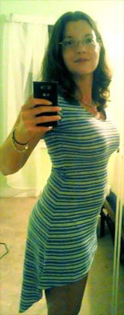 22P Sua mãe é uma vagabunda vestida sexy 11