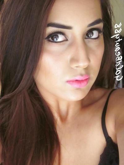 25P Mevish : jeune MILF pakistanaise - POUR COMMENTAIRES