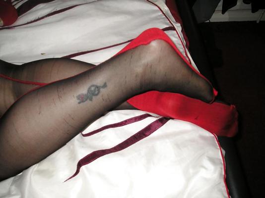 23P My girlfriends black and red seamed tights pantyhose