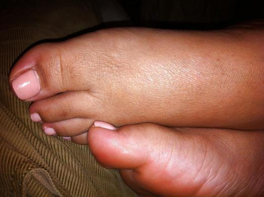 8P FAT SEXY FEET AND TOES MEATY SOLES
