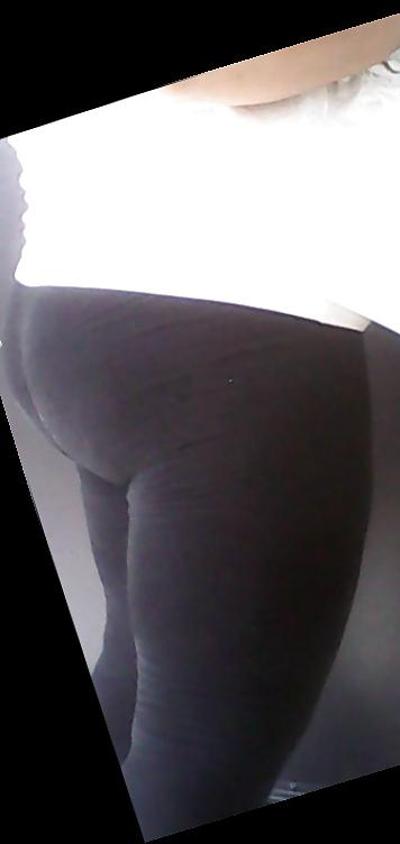 7P Thick latin ass in leggings